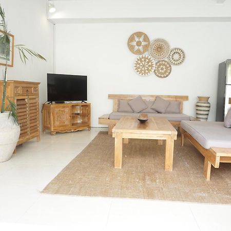 Villa Pagu Seminyak  Luaran gambar