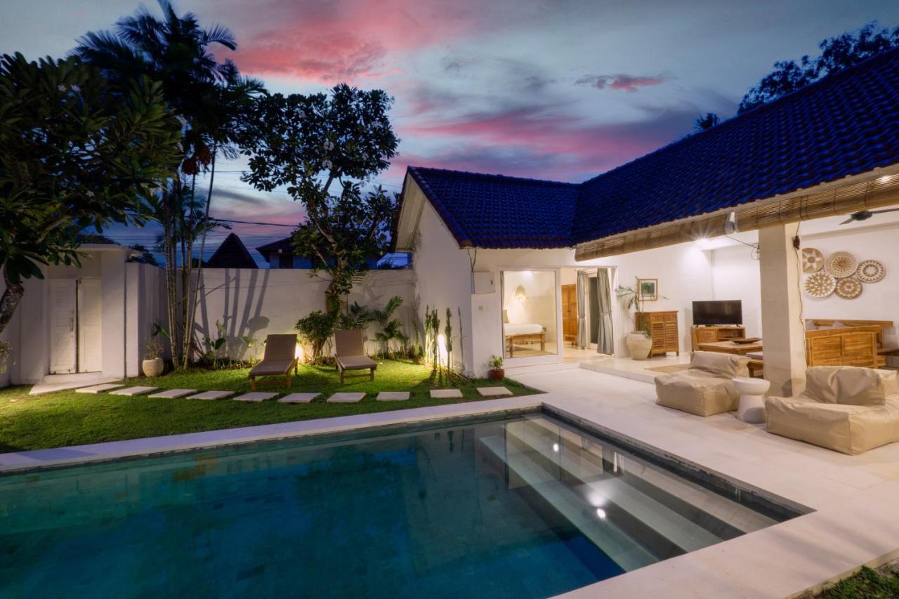 Villa Pagu Seminyak  Luaran gambar