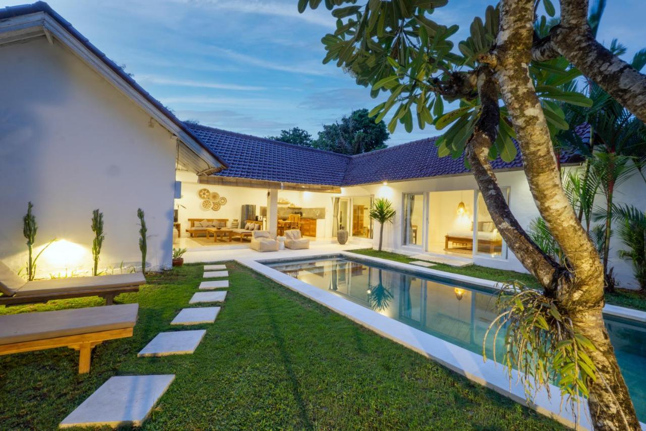 Villa Pagu Seminyak  Luaran gambar