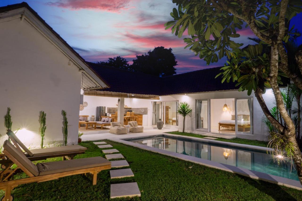 Villa Pagu Seminyak  Luaran gambar