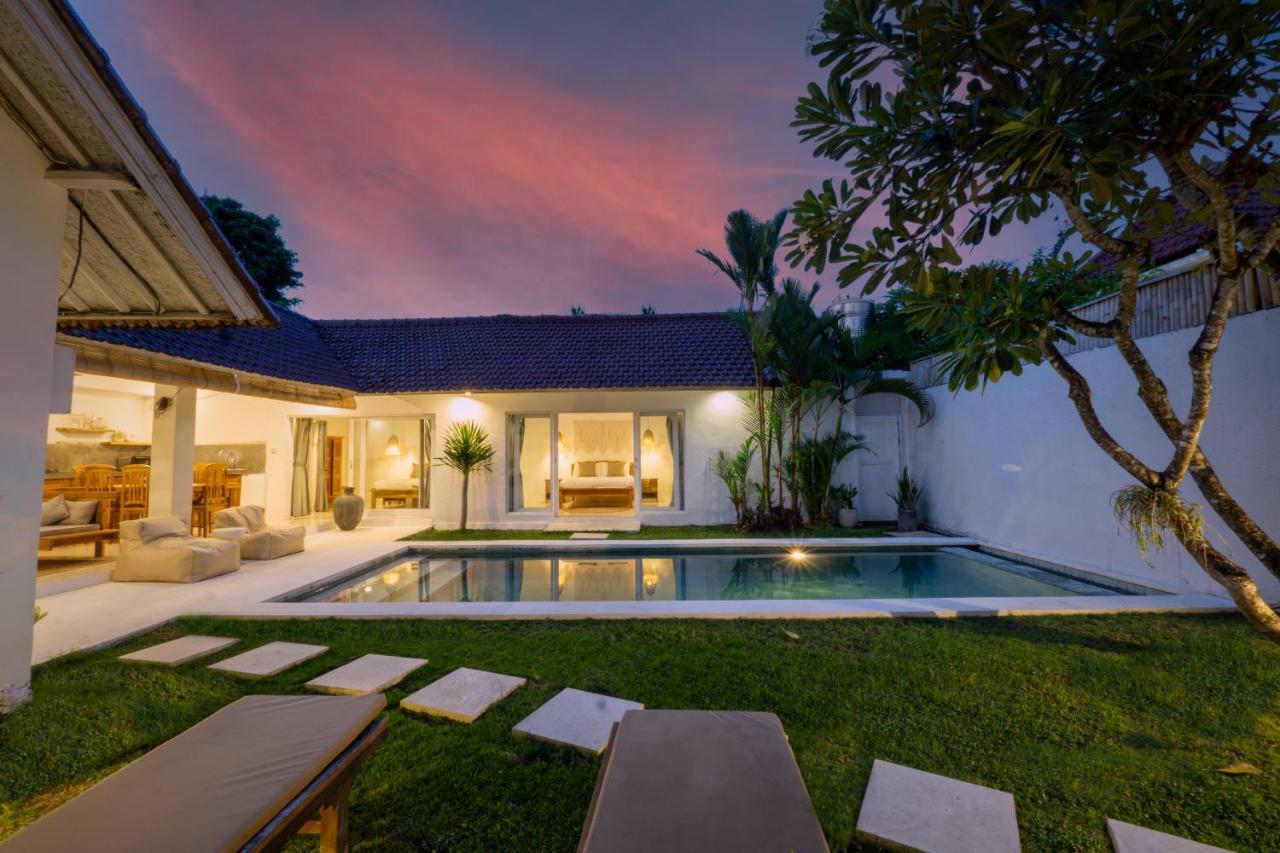 Villa Pagu Seminyak  Luaran gambar